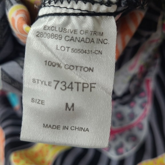 White Cross Flup Flop Print Scrubbs Size Medium - Picture 4 of 7